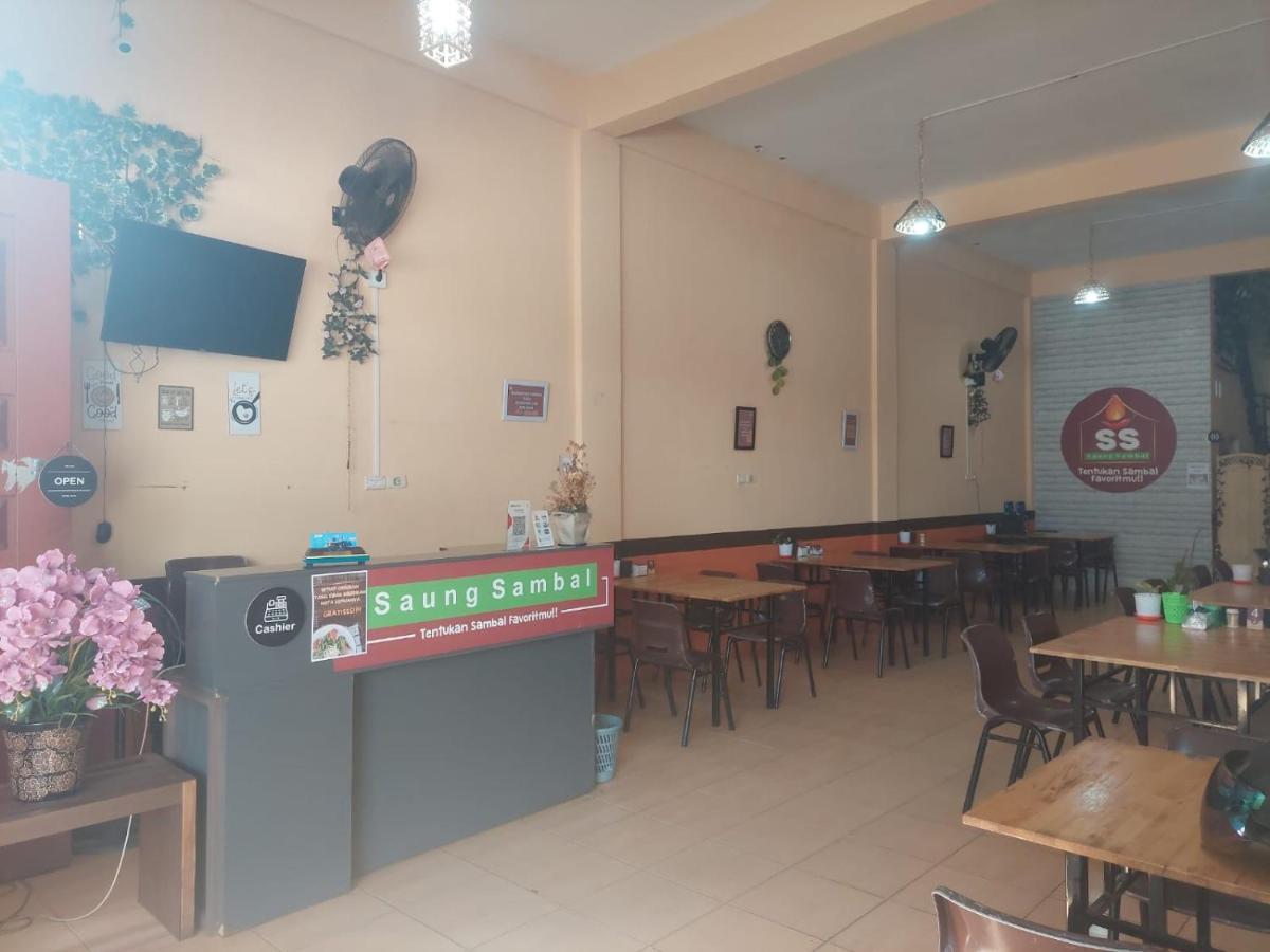Oyo 1653 Fajar Residence Pekanbaru Esterno foto